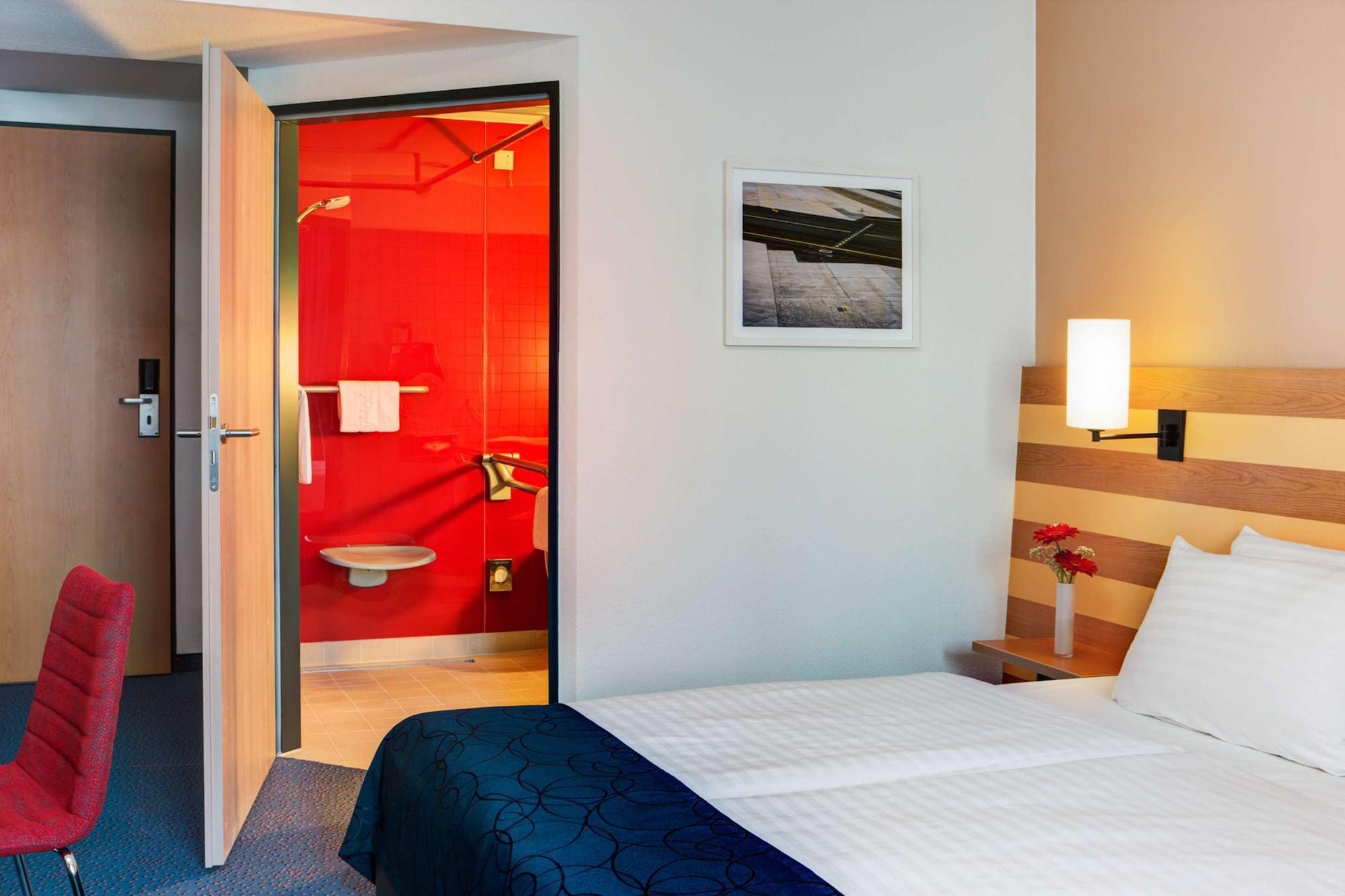 Intercityhotel Frankfurt Airport Франкфурт-на-Майне Экстерьер фото
