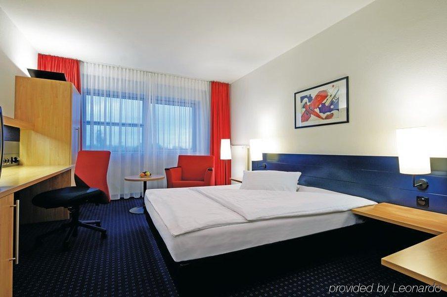 Intercityhotel Frankfurt Airport Франкфурт-на-Майне Номер фото