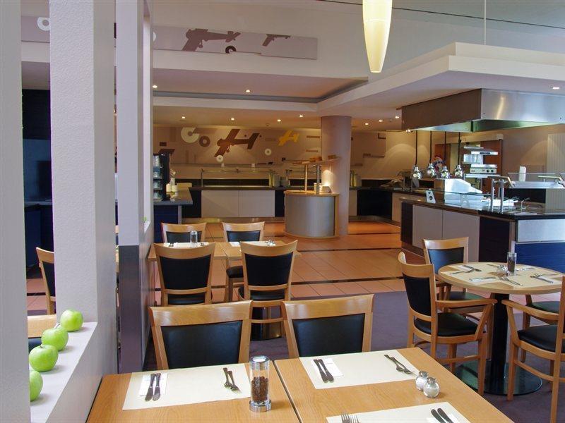 Intercityhotel Frankfurt Airport Франкфурт-на-Майне Экстерьер фото