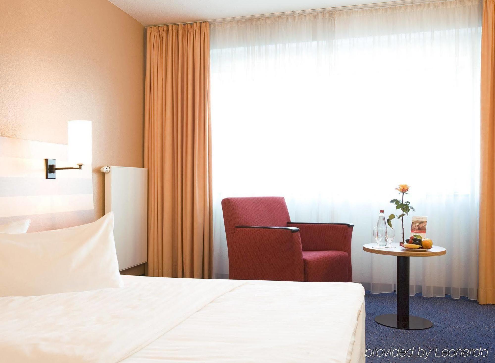 Intercityhotel Frankfurt Airport Франкфурт-на-Майне Экстерьер фото